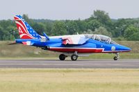 E113 @ LFSI - Dassault-Dornier Alpha Jet E (F-TETD), Athos 04 of Patrouille de France 2017, Landing rwy 11, St Dizier-Robinson Air Base 113 (LFSI) Open day 2017 - by Yves-Q