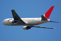 JA8233 @ RJCC - JAL B762 departing CTS - by FerryPNL