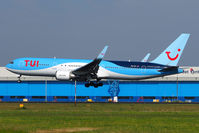 PH-OYI @ EHAM - TUI.