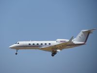 N82CW @ 3607 - Landing
