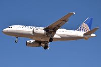N833UA @ KBOI - Landing RWY 28R.