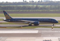 VN-A868 @ LOWW - Vietnam Airlines Boeing 787