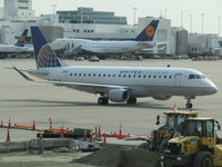 N154SY @ DEN - taxying in at Den - by magnaman