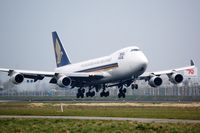 9V-SFN @ EHAM - arriving in AMS, SQ B744F - by FerryPNL