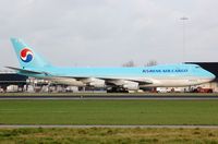 HL7403 @ EHAM - Korean B744 freighter - by FerryPNL