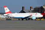 OE-LBT @ VIE - Austrian Airlines