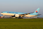 HL8077 @ VIE - Korean Air Cargo