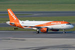 OE-IZU @ VIE - easyjet - by Chris Jilli