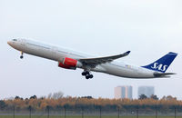 LN-RKU @ CPH - Copenhagen 2.11.2018 - by leo larsen