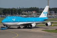 PH-BFP @ EHAM - KLM B744 under tow. - by FerryPNL