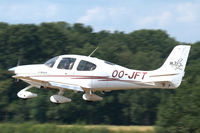 OO-JFT @ EBDT - Cirrus SR20 G2 landing at Schaffen-Diest airfield, old-timer fly-in 2018 - by Van Propeller