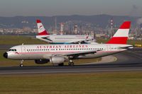 OE-LBP @ LOWW - LOWW - 20181031 - by Michael - Spotterteam Graz