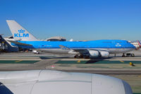 PH-BFL @ KLAX - At LAX - by Micha Lueck