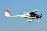 G-PIVI @ X3CX - Landing at Northrepps. - by Graham Reeve
