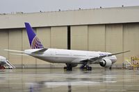 N2748U @ KSFO - First rain of the season. SFO 2018. - by Clayton Eddy