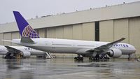 N2748U @ KSFO - First rain of the season. SFO 2018. - by Clayton Eddy