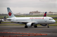 C-FGKH @ KLGA - Airbus A320-214 - Air Canada  C/N 1975, C-FGKH - by Dariusz Jezewski www.FotoDj.com