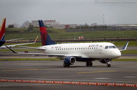 N269SY @ KLGA - Embraer 175LR (ERJ-170-200LR) - Delta Connection (SkyWest Airlines)  C/N 17000727, N269SY