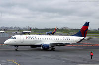 N269SY @ KLGA - Embraer 175LR (ERJ-170-200LR) - Delta Connection (SkyWest Airlines)  C/N 17000727, N269SY
