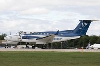 N829UP @ KOSH - Beech B350i King Air  C/N FL-933, N829UP