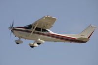 N4690E - Cessna 182R Skylane  C/N 18268260, N4690E - by Dariusz Jezewski www.FotoDj.com