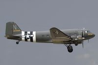 N74589 @ KOSH - Douglas DC-3C-S1C3G  C/N 9926, N74589