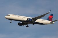 N352DN @ KLAS - Airbus A321-211 - by Mark Pasqualino