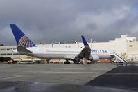 N654UA @ SFO - SFO 2018. - by Clayton Eddy