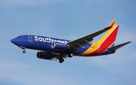 N476WN @ KLAS - Boeing 737-7H4 - by Mark Pasqualino