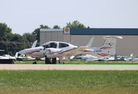 C-GRAD @ KOSH - Diamond DA 42