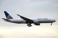 N219UA - Boeing 777-222/ER - United Airlines  C/N 30551, N219UA - by Dariusz Jezewski www.FotoDj.com