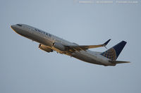 N33292 @ KEWR - Boeing 737-824 - United Airlines  C/N 33455, N33292