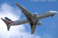 N882NN @ KEWR - Boeing 737-823 - American Airlines  C/N 33221, N882NN