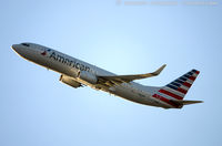 N882NN @ KEWR - Boeing 737-823 - American Airlines  C/N 33221, N882NN