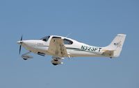 N323FT @ KOSH - Cirrus SR20