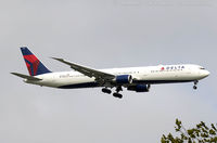N834MH @ KJFK - Boeing 767-432/ER - Delta Air Lines  C/N 29707, N834MH