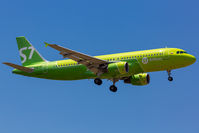 VP-BDT @ LIEO - LANDING 05R