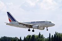F-GUGO @ LFBO - F-GUGO   Airbus A318-111 [2951] (Air France) Toulouse-Blagnac~F 14/07/2011 - by Ray Barber