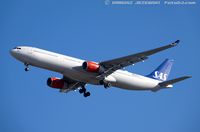 LN-RKR @ KEWR - Airbus A330-343 - Scandinavian Airlines - SAS  C/N 1660, LN-RKR