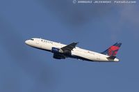 N317US @ KEWR - Airbus A320-211 - Delta Air Lines  C/N 197, N317US