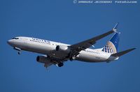 N33284 @ KEWR - Boeing 737-824 - United Airlines  C/N 31635, N33284