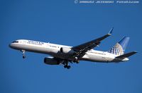 N13113 @ KEWR - Boeing 757-224 - United Airlines  C/N 27555, N13113