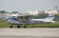 N21394 @ KFRG - Cessna 172S Skyhawk  C/N 172S10449, N21394