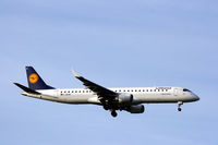 D-AEMD @ EKCH - D-AEMD labding rw 04L - by Erik Oxtorp