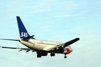 LN-RRO @ EKCH - LN-RRO landing rw 04L