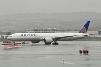 N2333U @ KSFO - SFO 2019. - by Clayton Eddy