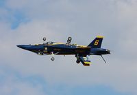 163444 @ KOSH - McDonnell Douglas F/A-18C - by Mark Pasqualino