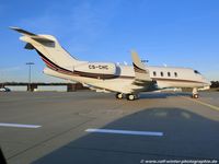 CS-01 @ EDDK - Bombarider BD-100-1A10 Challenger 350 - NJE NetJets Transportes - 20572 - CS-CHC - 08.12.2015 - CGN - by Ralf Winter