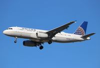 N457UA @ KLAS - Airbus A320-232