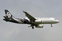 ZK-OJK @ NZAA - At Auckland - by Micha Lueck